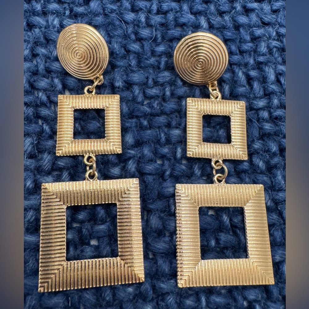 Chic Gold Tone Geometric Square Drop Earrings